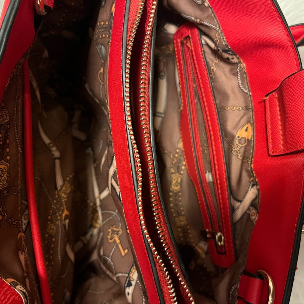 New Red Purse - Picture 4 of 4